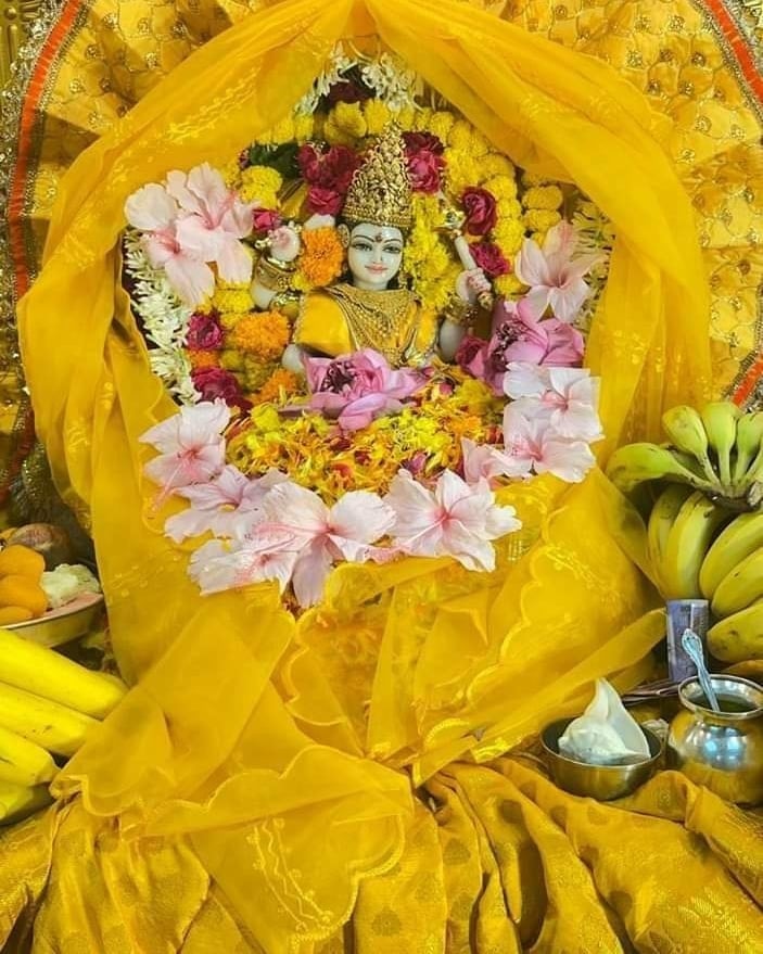 baglamukhipuja's tweet photo. माँ बगलामुखी अति दयालु हैं, वह अपने भक्तों को हर बाधा, बुरी शक्तिओं से बचाने वाली हैं। साधक को भी माँ का पूरे विधि विधान से माँ का आराधन करना चाहिए। https://t.co/tUcpuTHaQG
