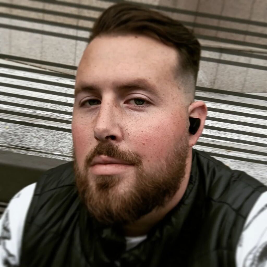 VMNESIVMUSIC's tweet photo. Shout out barberju v @vip4men_barber ki si je vzel čas in me transformiral v Herr Johnson .. ❤️💯 https://t.co/XC4rBC6jn5 https://t.co/WxJf2Q0cF3