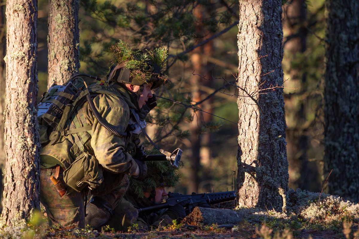 PanssariPR's tweet photo. Jääkäritykistörykmentti on mukana @MaasotaK Tykistökoulun ampumaharjoituksessa Niinisalossa. #jtr on suorittanut mm. panssarihaupitsi K9 ammuntoja sekä harjoitellut salpaamista ja torjuntaa.
#pspr #jtr #pshptri #tykkah https://t.co/XAljSTlup8