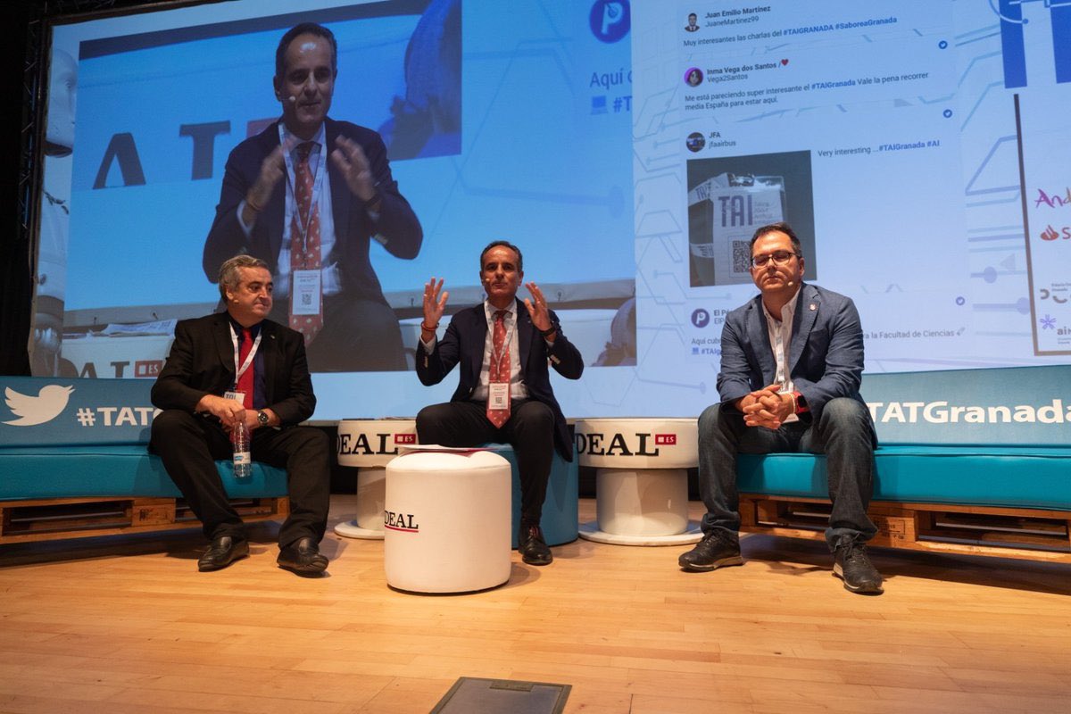 CornejoMatasC's tweet photo. “La #IA no falla. Ha venido a reforzar la relación con el paciente y a mostrarnos la verdad”
Gran reflexión de José Manuel Cozar Olmo 👏🏽👏🏽

#TAIgranada #PAV2223 #GDA2223 #CORNEJO_MATAS https://t.co/P4FhDn3l15