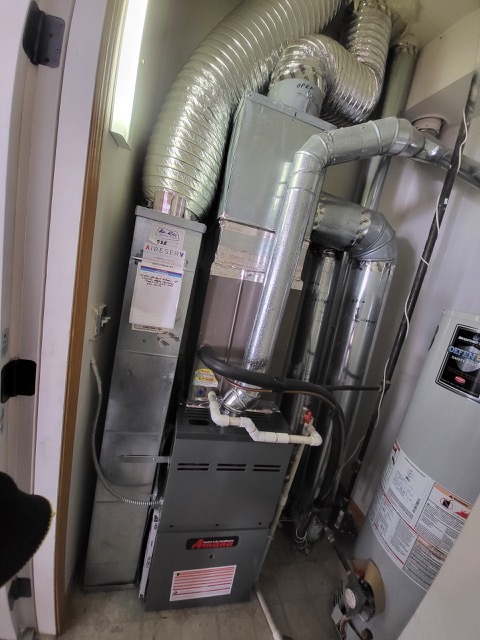 AireservOf's tweet photo. AireServ is so happy to get out client in Round Lake up and running with heat with this new furnace install!
https://t.co/OPxNFVlLpN (847)794-8118
#furnacemaintenance #hvacnearme #hvacneeds #aireserv #growing #customerservice #furnacecoil #furnaceservice #hvacnearme... https://t.co/IBIheVv9F9