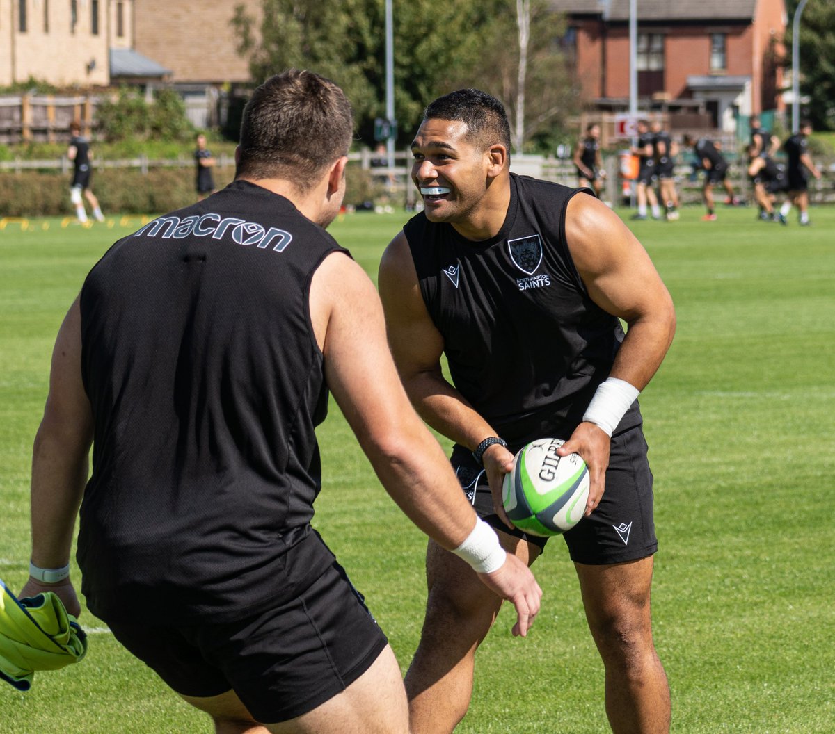 RNRugby's tweet photo. #NavyRugby player Sam Matavesi was surprised by the visit of Cdre Coulson RN who presented him with his #QPJM in front of team mates and family at Franklin's Garden #GoNavy #NorthamptonSaints #RugbyFamily
📷 @SaintsRugby
https://t.co/25oQcwz9E4 https://t.co/TiJRaxGeVk