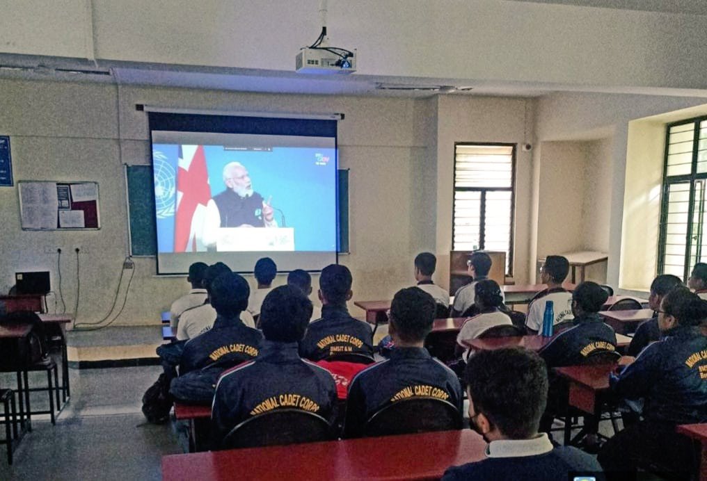 Dte_kargo's tweet photo. Cdts of various units of @Dte_kargo watch the inauguration of Mission Life by the Hon'ble PM Sh Narendra Modi on 20 Oct at #StatueOfUnity. Cdts also took the “Lifestyle for the Environment” pledge &amp; committed themselves to environment friendly habits @HQ_DG_NCC @drajaykumar_ias https://t.co/qap5ojj4Uw