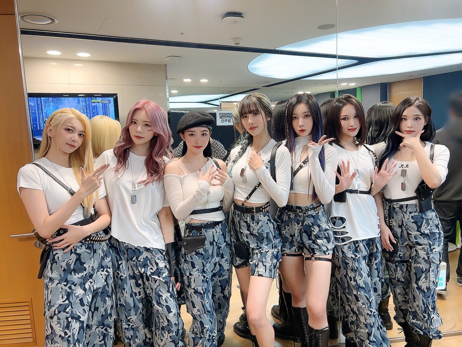 FfgfGm7akAg6vGp?format=jpg&name=large