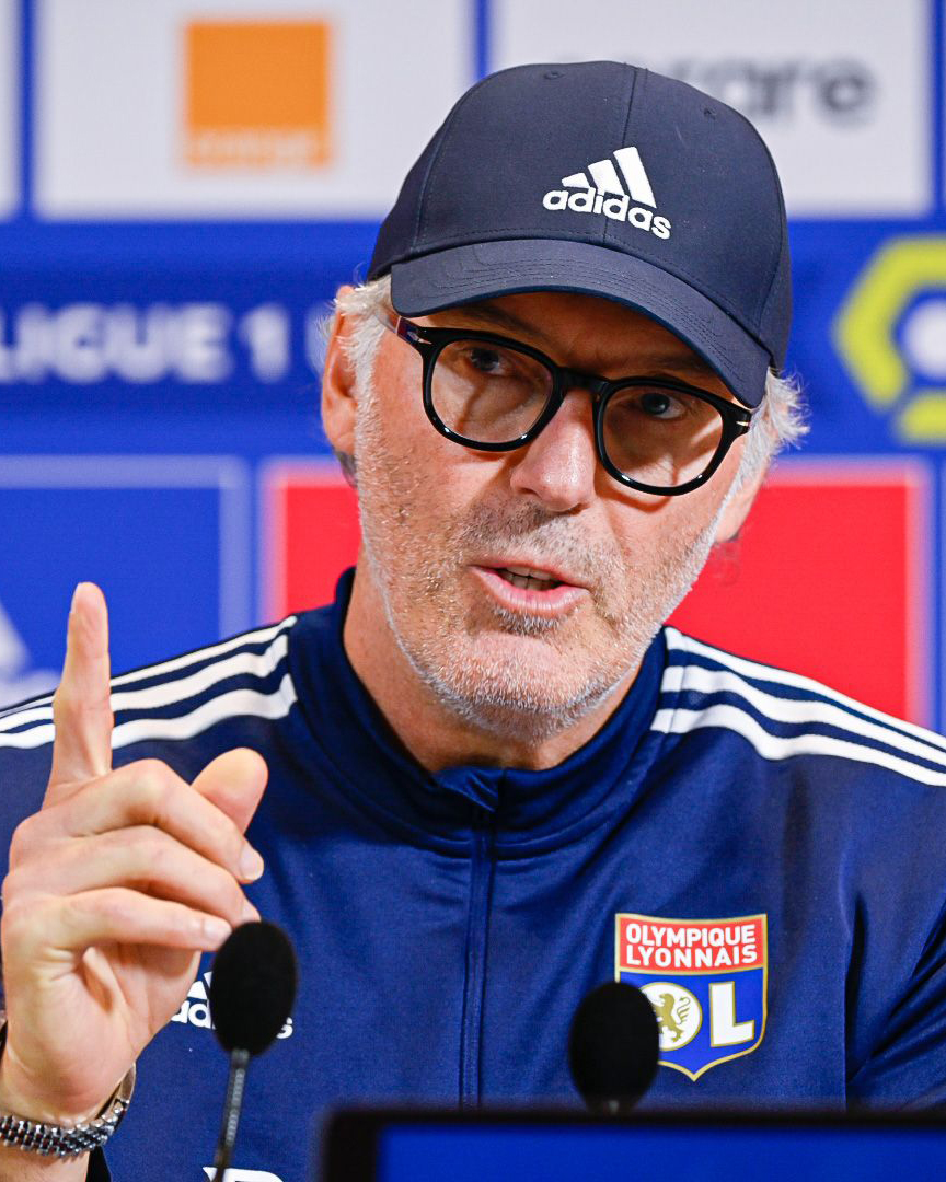 OL's tweet photo. 🎙 Laurent Blanc en conférence de presse à 2 jours du match #MHSCOL "Je suis très déçu pour @CorentinTolisso. Il se sentait mieux physiquement mais malheureusement il va être éloigné de l'équipe quelques temps" https://t.co/IWu5hnusLQ
