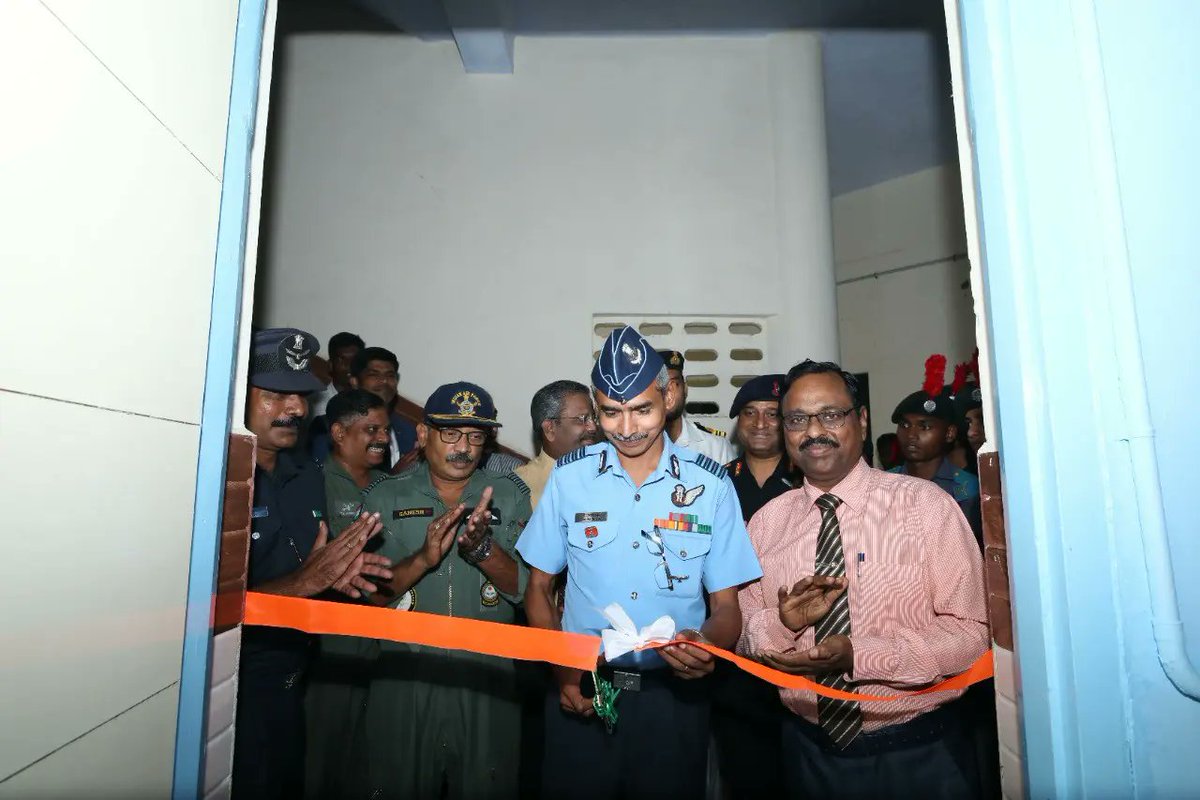 HindustanUni's tweet photo. #NCC Unit of #HITS installed the #CadetCorpsCommandCentre at the campus which houses the #ArmyWing, #NavyWing and the #AirWing. The facility was installed in the presence of Chief Guest Gp Capt T Arunachalam, Group Commander, NCC Gp HQ Madras ‘B’.
#HindustanUniversity https://t.co/lsr3hoFEya