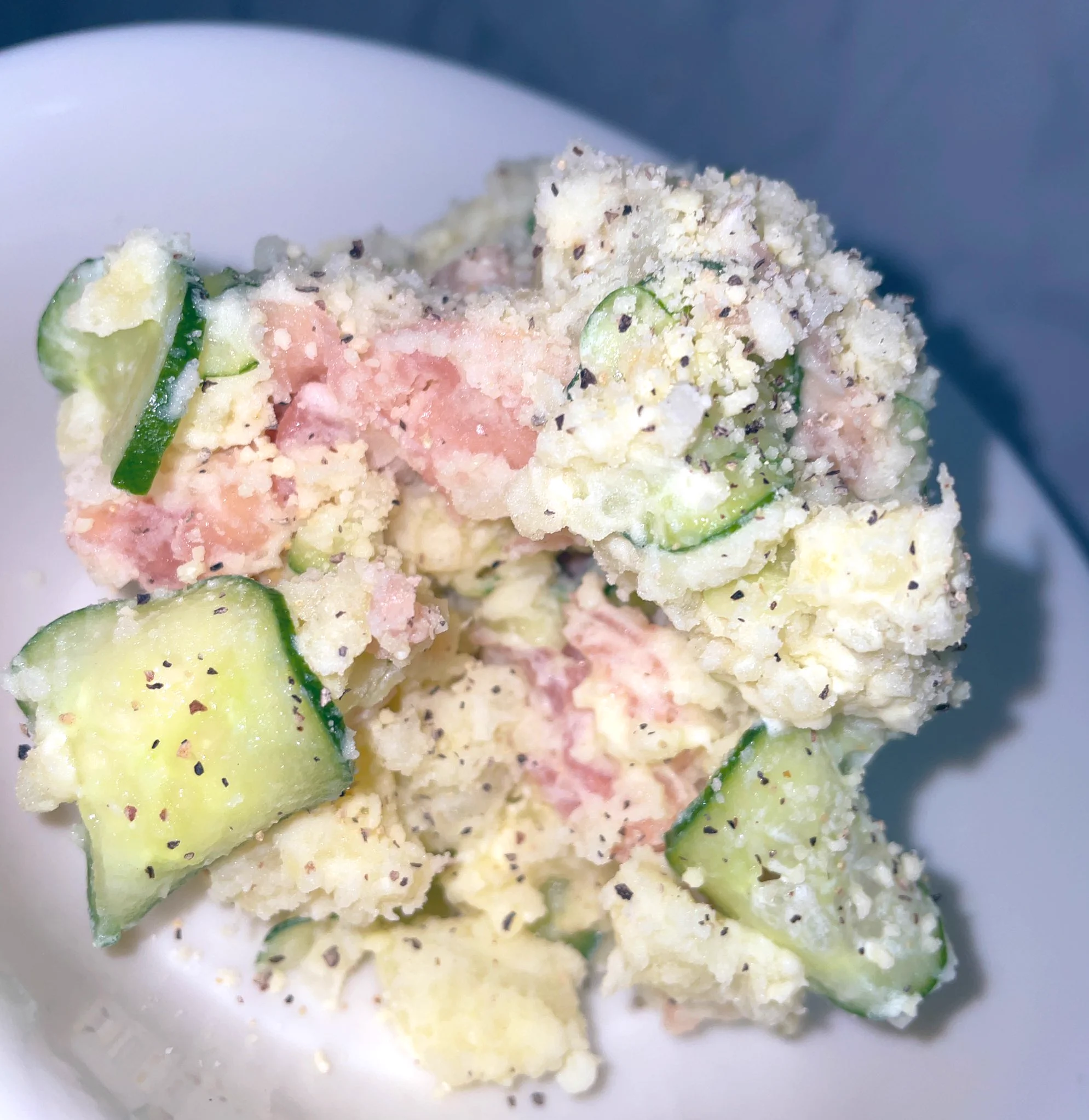 このレシピで初めて作りましたヽ(*´∀｀*)ノ
肉(・∀・)ふふ
鶏が1番好き✩.*˚
あ、あとポテサラも作った(•ㅂ•)و  