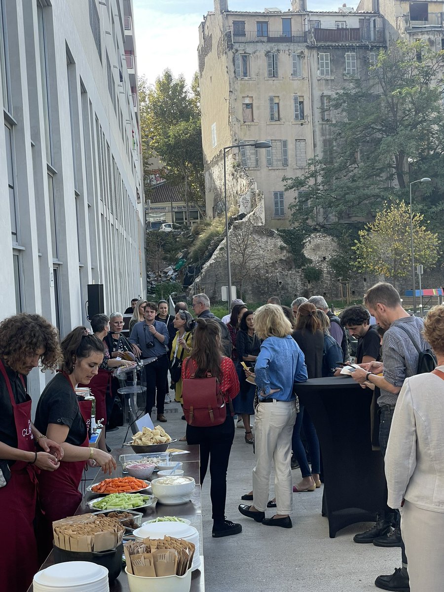 DelouisLaetitia's tweet photo. Inauguration d’un espace d’échanges et de partage #Le101
Ce lieu d’innovation sociale permettra de cuisiner comme à la maison!
La synergie des volontés de @nexity, @SolihaProvence et @bouilondeNoailles a permis de créer ce lieu d’accueil, d’écoute, et d’orientation sociale👏🏼🙏🏼 https://t.co/ySqFNIjPn6