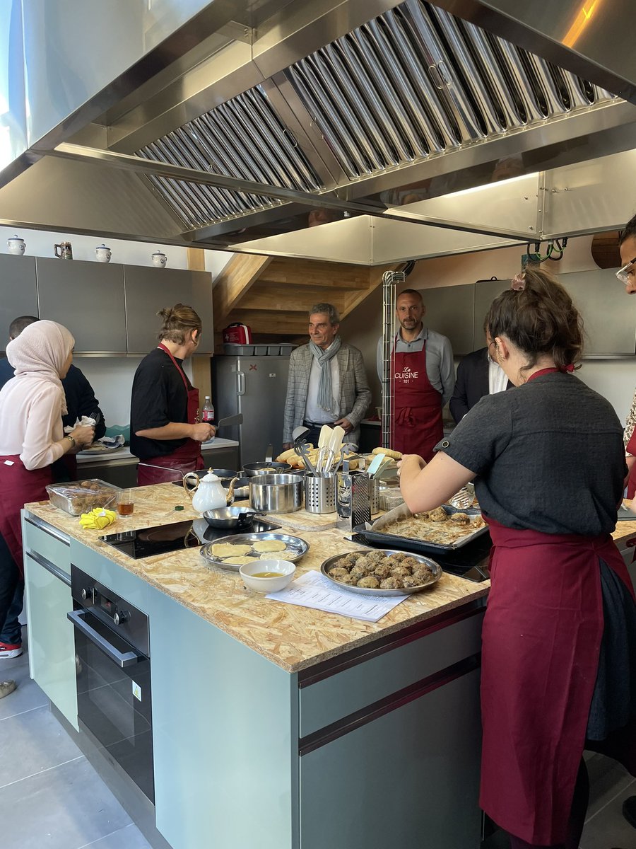 DelouisLaetitia's tweet photo. Inauguration d’un espace d’échanges et de partage #Le101
Ce lieu d’innovation sociale permettra de cuisiner comme à la maison!
La synergie des volontés de @nexity, @SolihaProvence et @bouilondeNoailles a permis de créer ce lieu d’accueil, d’écoute, et d’orientation sociale👏🏼🙏🏼 https://t.co/ySqFNIjPn6