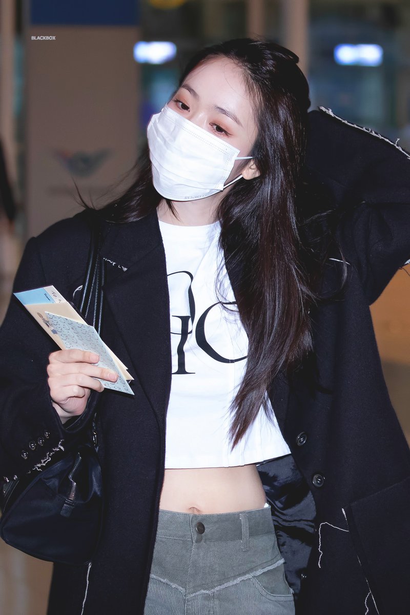 gf_blackbox's tweet photo. 221020🛫 #VIVIZ #신비 https://t.co/PBg9tXdlGh