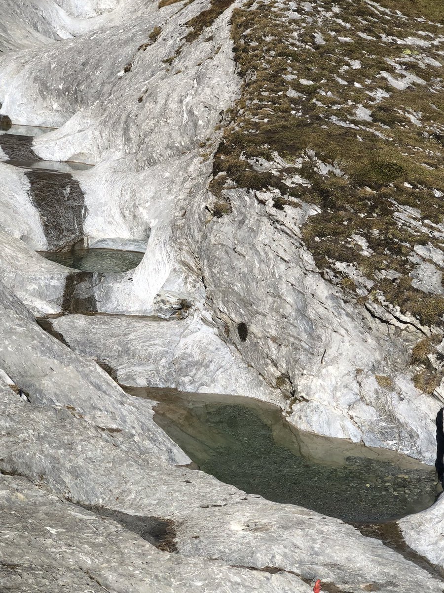 piergizala's tweet photo. Von #Bonaduz zu den #Gletschermühlen auf der #Alpmora oberhalb #Trin.Sie gehören zu den Schönsten Naturformation der Region. https://t.co/HtdOg0BIJl