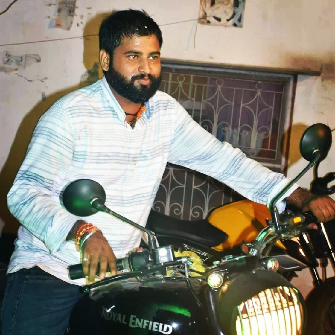 hariompakash's tweet photo. #NewProfilePic https://t.co/yhkNFx2iuv