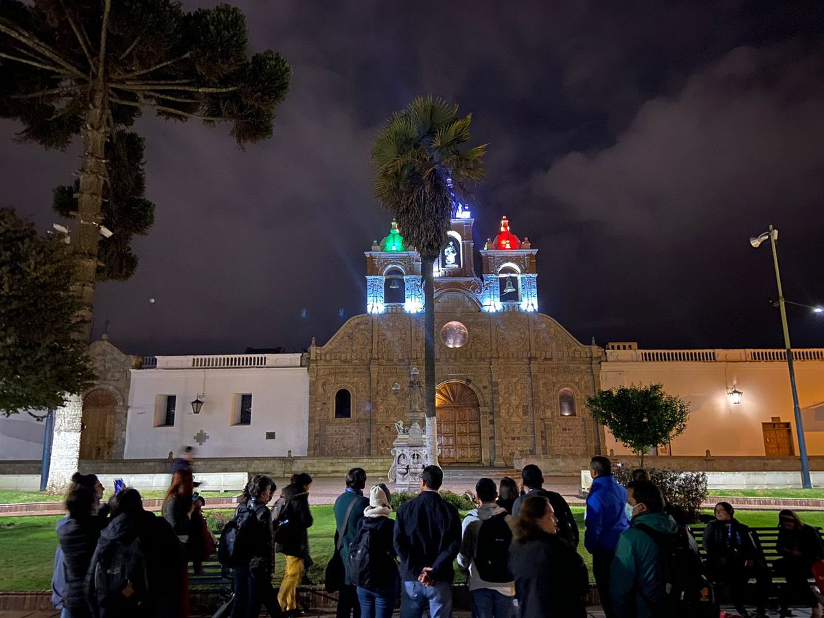 riobamba's tweet photo. La Dirección de #Turismo del @MuniRiobamba realizó un recorrido turístico a los participantes del Tercer Encuentro Regional de Ciudades y Pueblos por el Comercio Justo #LatinoAmerica y el #Caribe https://t.co/J7YEkoztni
