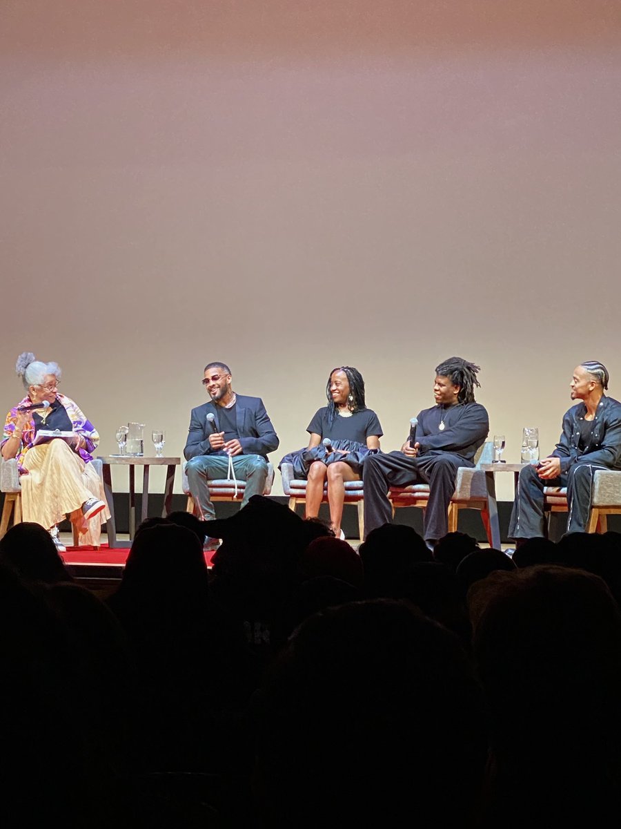 Coleconut345's tweet photo. Bronx was running the @metmuseum last night ๐ฅ#blackpowerkitchen https://t.co/2Kzb73Xgcj