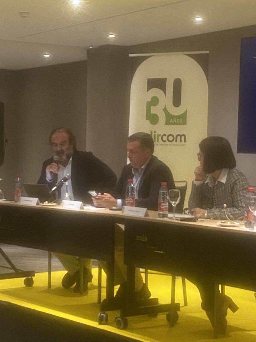 : <a href="/FerSTMem/">Fernando Sánchez</a>  de <a href="/GrupoMemora/">Mémora & Fundación Mémora</a> nos cuenta los #retos de comunicar en época de #pandemia <a href="/DircomAND/">Dircom Andalucía</a> <a href="/HBRenacimiento/">Barceló Renacimiento</a> <a href="/panasef/">PANASEF (Asociación Nacional Servicios Funerarios)</a>