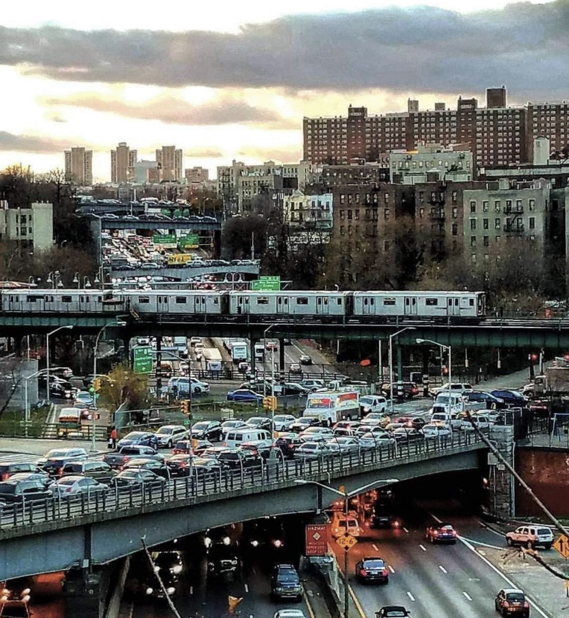 Good morning New York. Leave the car at home. ⁦<a href="/TransAlt/">Transportation Alternatives</a>⁩ ⁦<a href="/StreetsblogUSA/">Streetsblog USA</a>⁩ ⁦<a href="/GershKuntzman/">Gersh Kuntzman</a>⁩ #masstransit