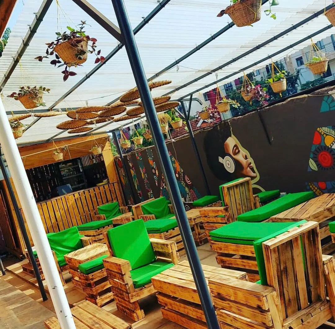 Are you looking for a nice place to chill,to relax after a long day of work, sipping on your favorite drink and more? I've got an idea...come to #Sneakylink bar and Restaurant at Nalya estate 515, behind Master wood Apartments. Come chill with us!