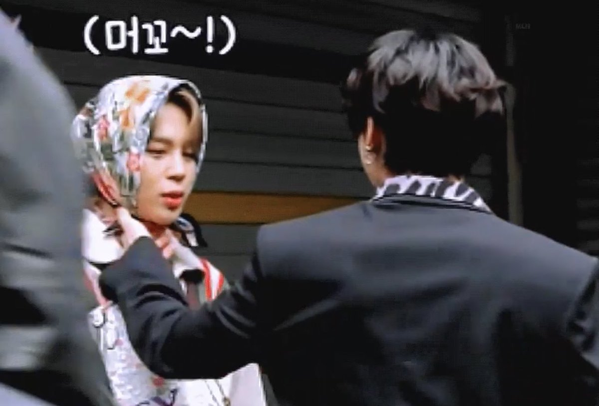 jikookheart's tweet photo. jimin’s reaction after jungkook caresses his chin 🥺 https://t.co/hn9l3BUlpc