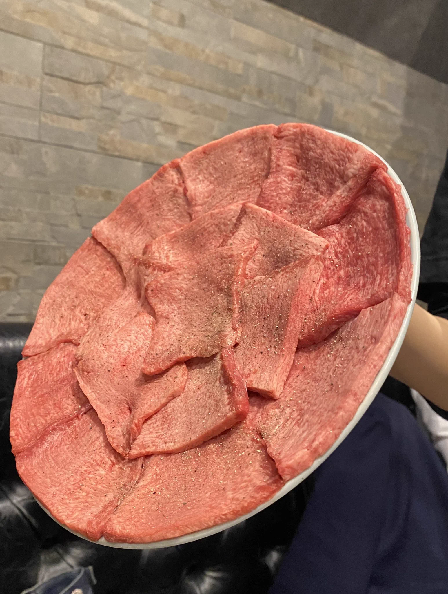 度を超えている！？どんぶり勘定すぎる焼肉屋。