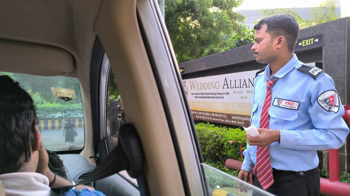 rajultiwari's tweet image. Center stage mall Noida. Pathetic security (Pro security). They don't cut a parking slip on entrance and harass customers (my mom) while leaving for the same! #prosecurity @WaveCity_Center @WaveMalls