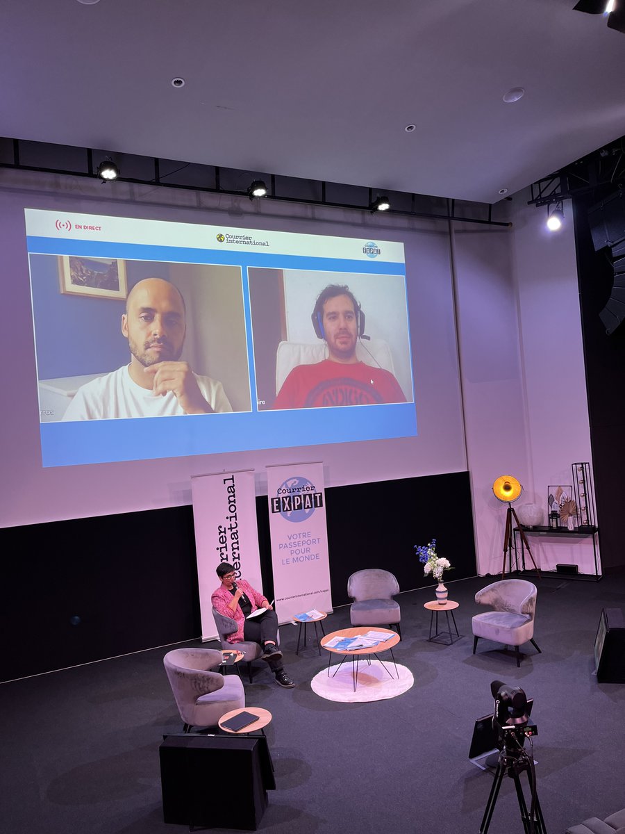 courrierexpat's tweet photo. Troisième table ronde de ce 10e #ForumExpat toujours animée par @ingridtherwath sur le thème du Portugal nouvel Eldorado des expatriés 🇵🇹
En compagnie, à distance, de @barrochez, et Patrick Lemaire, expatrié à Lisbonne https://t.co/ynvZD7eICw