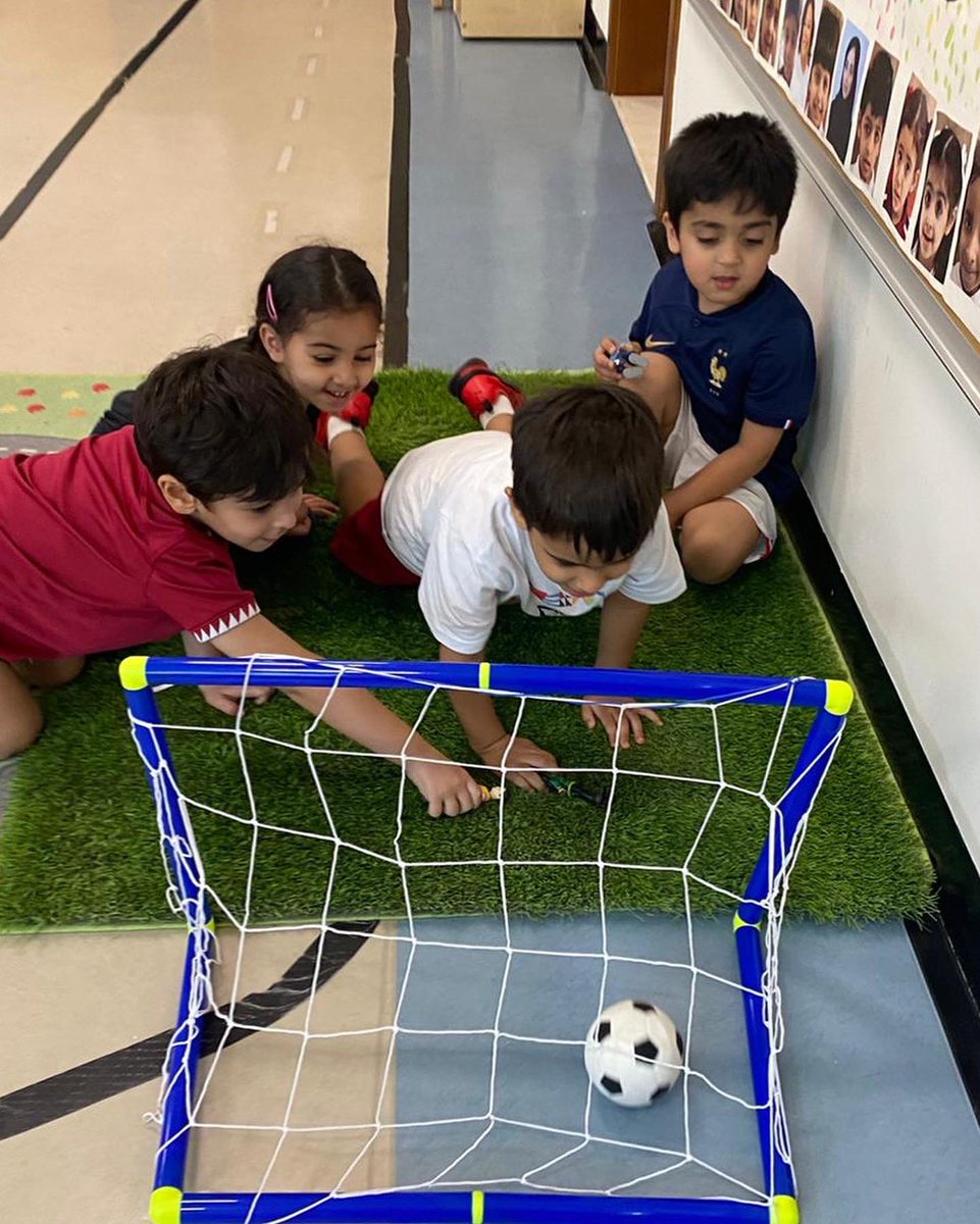 TariqBinZiad_QF's tweet photo. طلاب الروضة 3 يتعلمون ، يستكشفون و يستمتعون بأجواء كأس العالم ⚽️
PS3 students learn , explore & enjoy World Cup vibes ⚽️
#footballforall #open_minded #worldcup #qatar #fifa https://t.co/dyhsQlGhl7