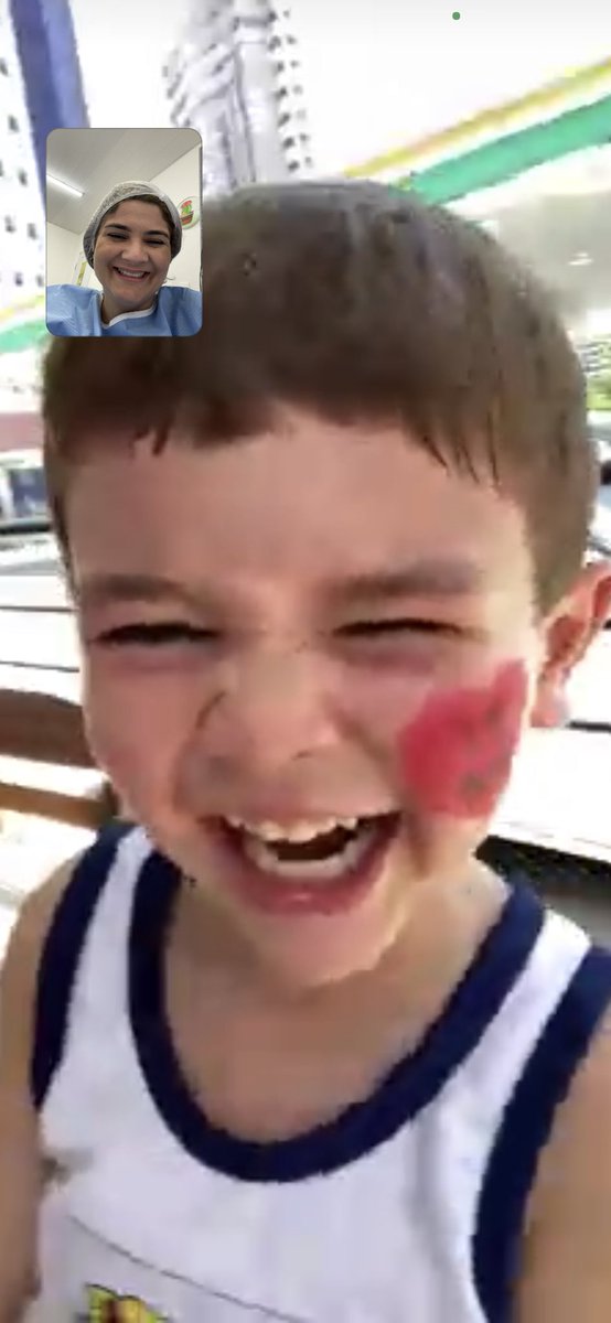 MonicaModesto's tweet photo. Feliz dia dos médicos! Nosso 18 de outubro, saindo de casa falo para eles que a mamãe precisa cuidar das pessoas, esse carinho, o amor, reflete no coração dele! Te amo filho. #meuDavi https://t.co/StfvJVBrfJ