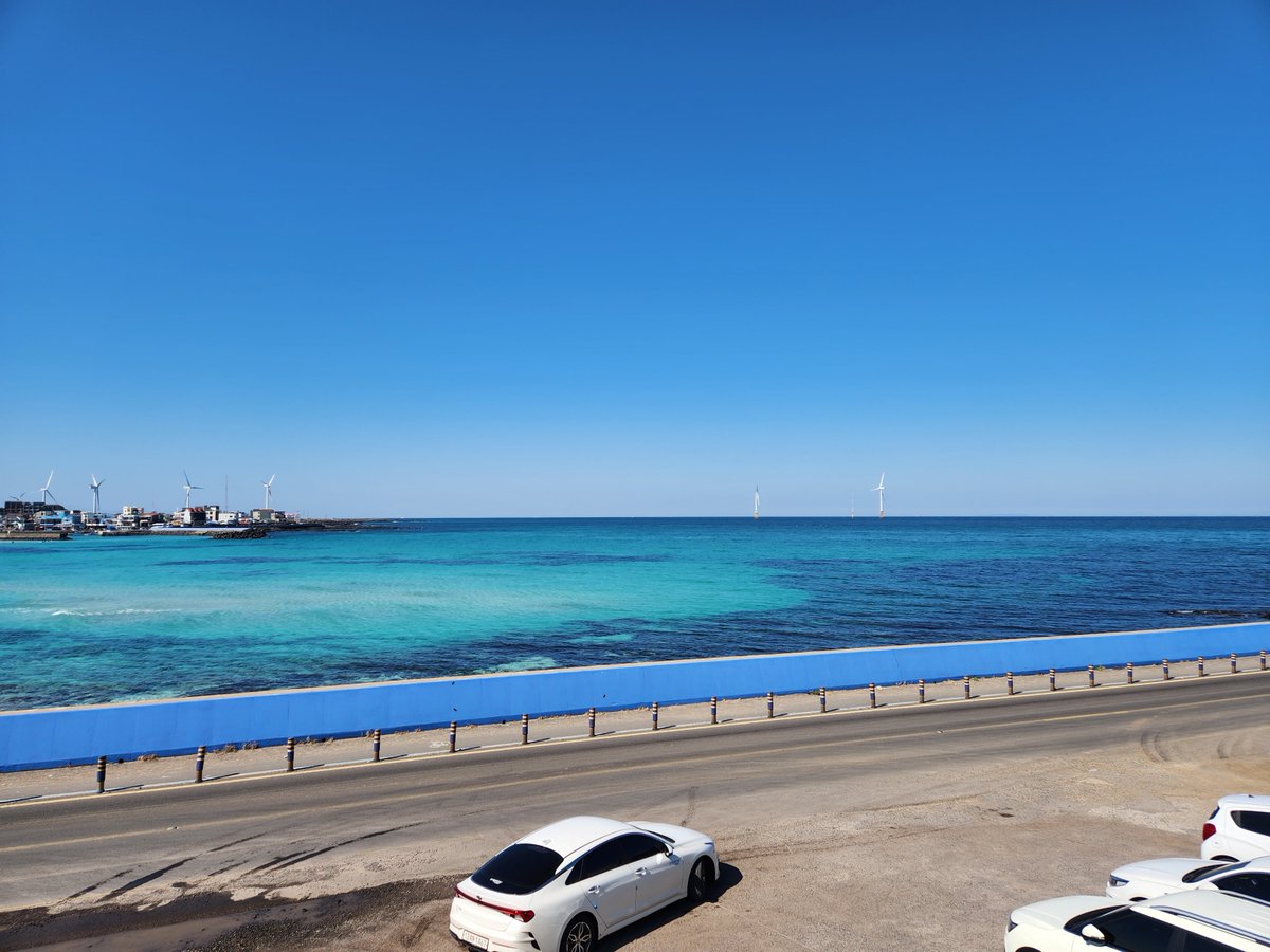 #미미야놀자
언니고향하늘봐🥰