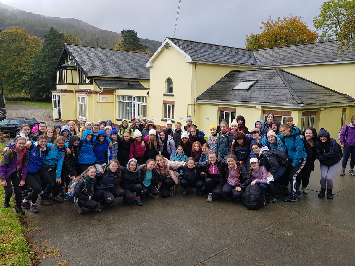 ExtraSMCN's tweet photo. Our 2nd Transition Year group beginning their @GaisceAward today. Its a rainy start but we are hoping for afternoon sunshine in Glendalough. Well done to 4J/K/L for their positivity so far ππ @StMarysCollege @ty_naas https://t.co/MJajmkPWr8