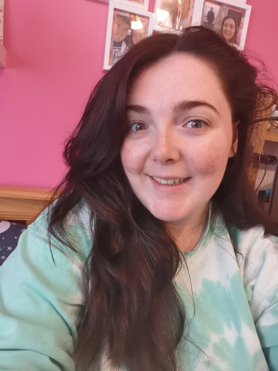 Last class of year 2 teaching done! How lucky are we to have such fantastic lecturers at <a href="/QUBSONM/">QUBNursing&Midwifery</a>! Here's to passing all the exams next week and a fantastic placement 6 🙌

#PositiveVibesOnly