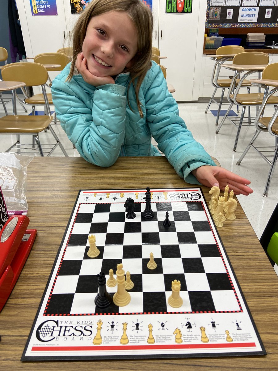 What causes such a big grin?  Beating your teacher at chess! I'm so proud of her! <a href="/CumberlandCoAIG/">CumberlandCoAIG</a> #AIGallday
