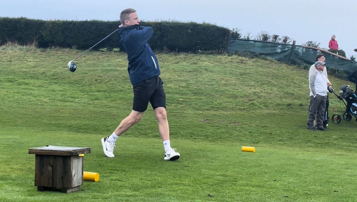 A huge THANK YOU to the fantastic <a href="/DykeGolfClub1/">Dyke Golf Club</a>
for treating our <a href="/UHSussex/">University Hospitals Sussex</a> staff prize draw winners to a superb day on their stunning course ⛳️ A memorable and much appreciated experience for our #NHS staff. We're feeling the love! ❤️ @bsuhcharity