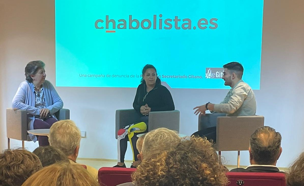 provivienda_org's tweet photo. ¿Se puede erradicar el chabolismo? 
Se puede. Se debe.

Hoy acompañamos a @gitanos_org en la presentación de #ChabolistaPuntoEs, su campaña para acabar con las infraviviendas y defender el derecho a una vivienda digna para todas las personas en España. https://t.co/Yk5jS5Kh6q