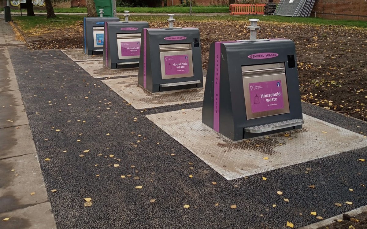 lpoolcouncil's tweet photo. #News: Our 4th subterranean superbin is now open, at Moss Grove, #Toxteth.
And no 5 is on its way at Leopold Rd, #Kensington.
A key feature of this "underground revolution" is to help improve recycling rates.
For recycling tips & more ▶️ https://t.co/bWdec8J0eP
#RecyleWeek ♻️ https://t.co/QrZC78elib
