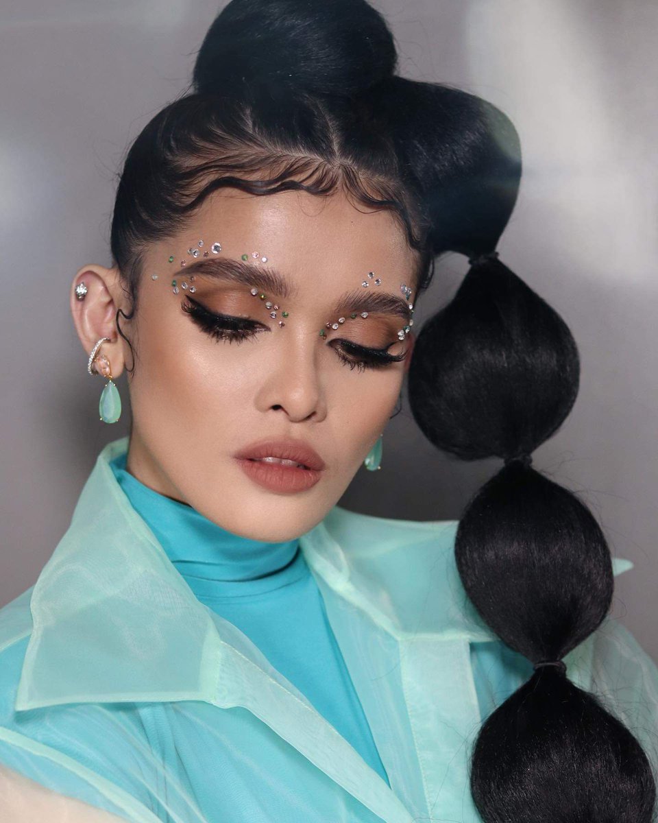 stankztandingan's tweet photo. March 2021 when Gabay by Kz Tandingan was released. Still, we haven't seen the music video. Filipino Pride, spotlight, world stage. 
@disneyplusph
#DisneyRayaPH Gabay | KZ Tandingan
#DisneyPlusPh https://t.co/VKdIMNk2Gi