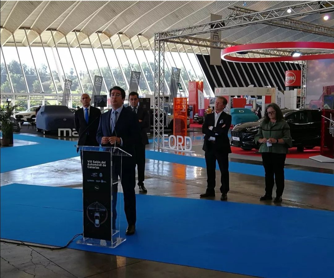 recintoferialtf's tweet photo. 🚙 Inauguración del VIII del Salón del Automóvil con el pte @CabildoTenerife @PedroMartinTfe; el pte @FREDICAcanarias, Jesús Orozco; dtor gral Comercio, David Mille; la Dtra Insular Ermitas Moreira ; y el director de Estrategia Corporativa  del Grupo DISA, Florencio de la Rosa. https://t.co/VYmmYtYqeB
