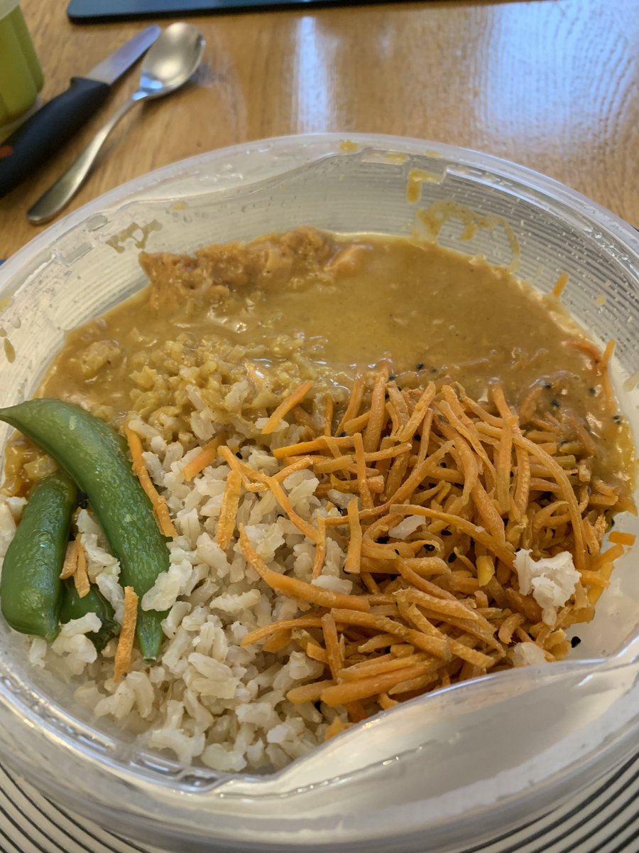 stephelloyd's tweet photo. Todays ready meal review, I was not sure on the look or smell BUT this has been the nicest so far, only comment would be remove the sugar snap peas before cooking as nuked peas are horrible, @marksandspencer  creamy curry and good flavour - would I eat it again? Yes https://t.co/fBiiC2DYPK