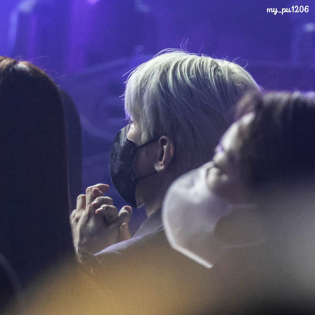 Module1028's tweet image. 오랜 시간이 지나도 
변하지 않는 것이 존재하길 바랄 뿐