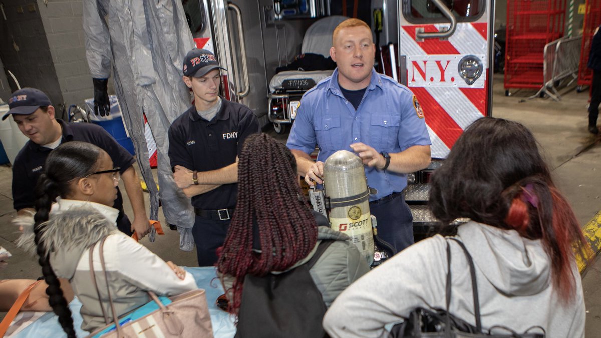 joinFDNY's tweet image. On Oct. 19, #FDNY Chief of Staff Elizabeth Cascio and #FDNYEMS members welcomed students from the High School for Medical Professions to #Station58 in #Canarsie for an Open House. Read more at bit.ly/3DecY78.