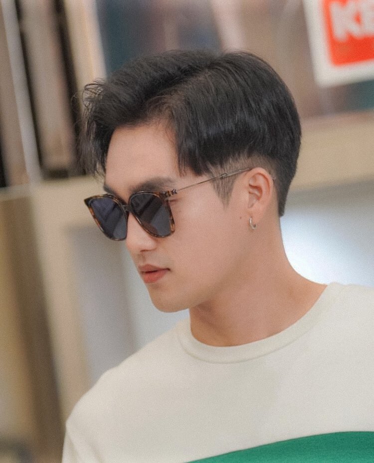 เนิร์ดก็ดี🤓
เท่ก็ได้😎
<a href="/FirstTmr/">First Thammarat</a> 
#tmr_first