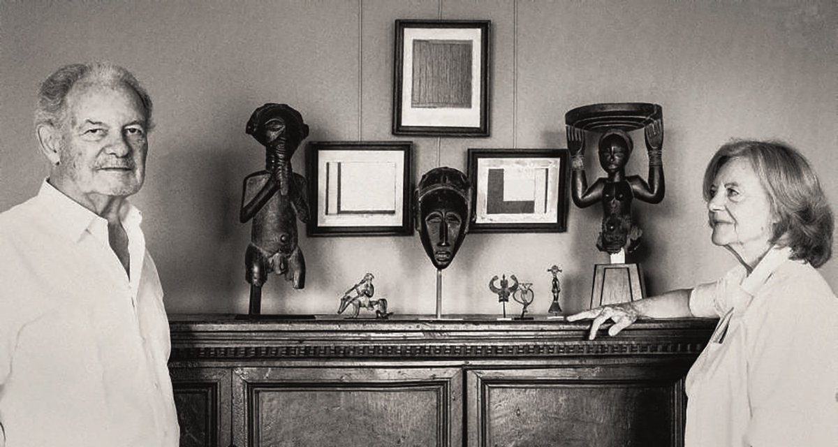 imodara's tweet photo. The Béatrice and Patrick Caput collection of classic African art goes on sale today at @ChristiesInc. Will it reach the heights of the Perinet sale last year? We find out in an hour! https://t.co/DuD9WB4VlF https://t.co/nvRmxJdvL5