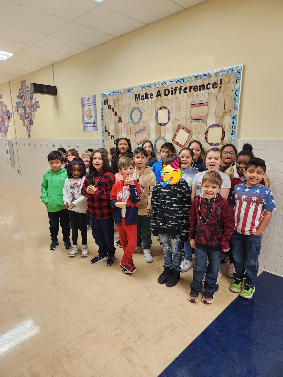 RCE_Mustangs's tweet photo. Check out this Proficient crew! ❤️🏇#MulitlingualMustangs #MasteryMatters https://t.co/RPeDJsGa93