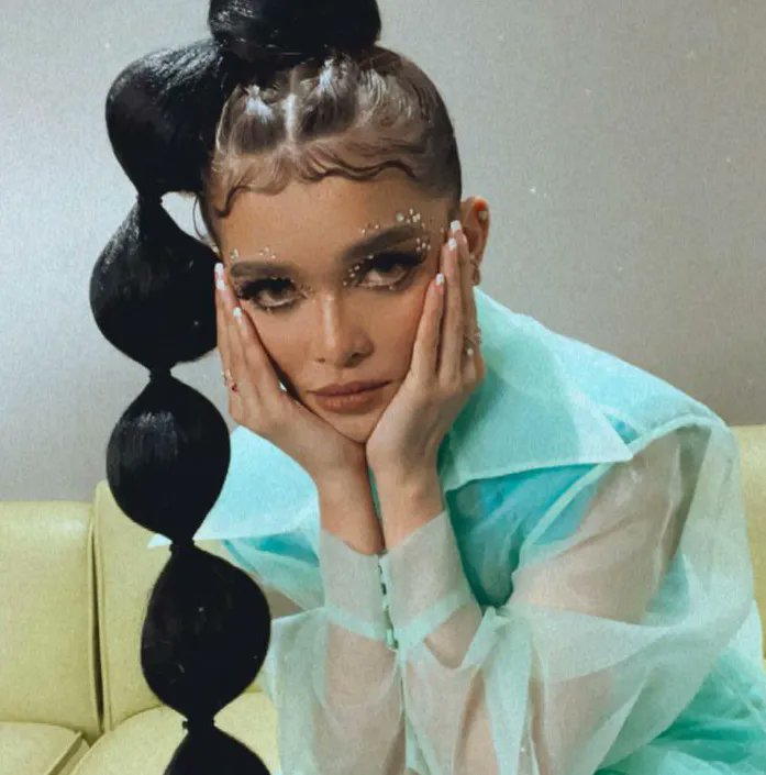 aiuortiz's tweet photo. Me 1 year and 7months patiently waiting for Gabay Music Video by @KZofficial 

@disneyplusph hi please we want GABAY MUSIC VIDEO!

#DisneyRayaPH Gabay | KZ Tandingan
#DisneyPlusPH https://t.co/xZt91ZrLvK
