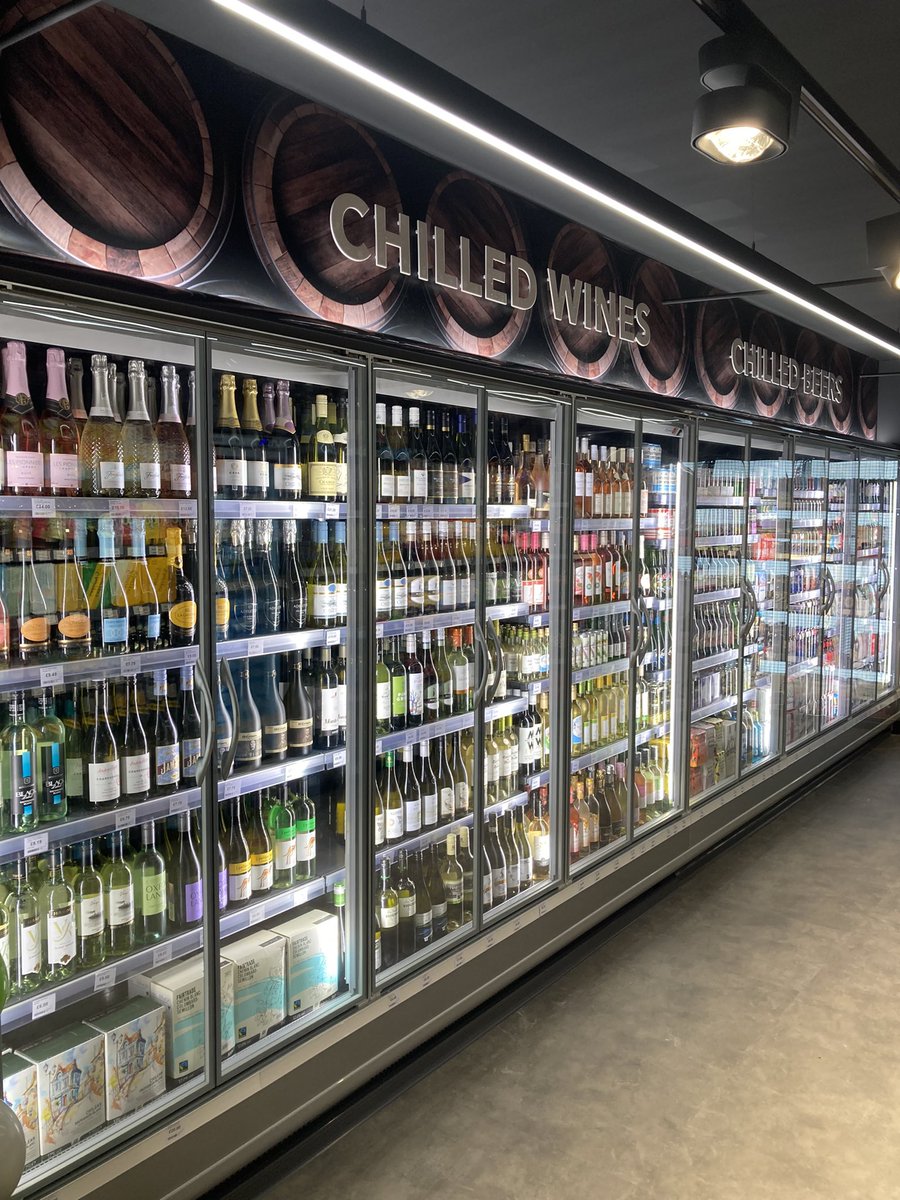 NisaRetail's tweet image. It's all happening in Rothley, Leicestershire! A fantastic refit to this well-established family-run store. Great job @NisaSDMKeyNat @JackMatthRetail @Paulmat1971 @AndyMacNisa #storedevelopment #refit #shoplocal