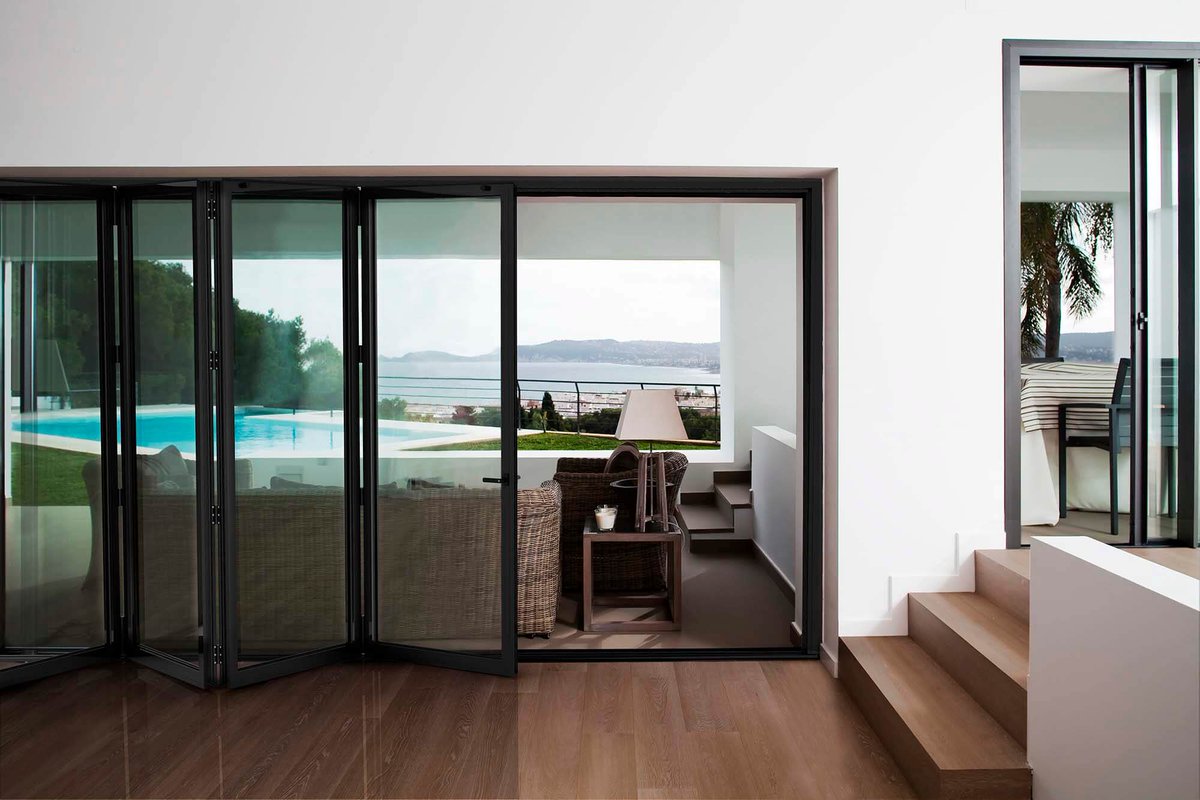 NuevoHome's tweet photo. From contemporary new build developments to existing extension transformations that require the highest quality, precision engineered aluminium entrances and apertures, no matter the project size, we are eager to hear from you.

Get in touch: https://t.co/4qVpwKlDmv https://t.co/NAPPNXk2bw