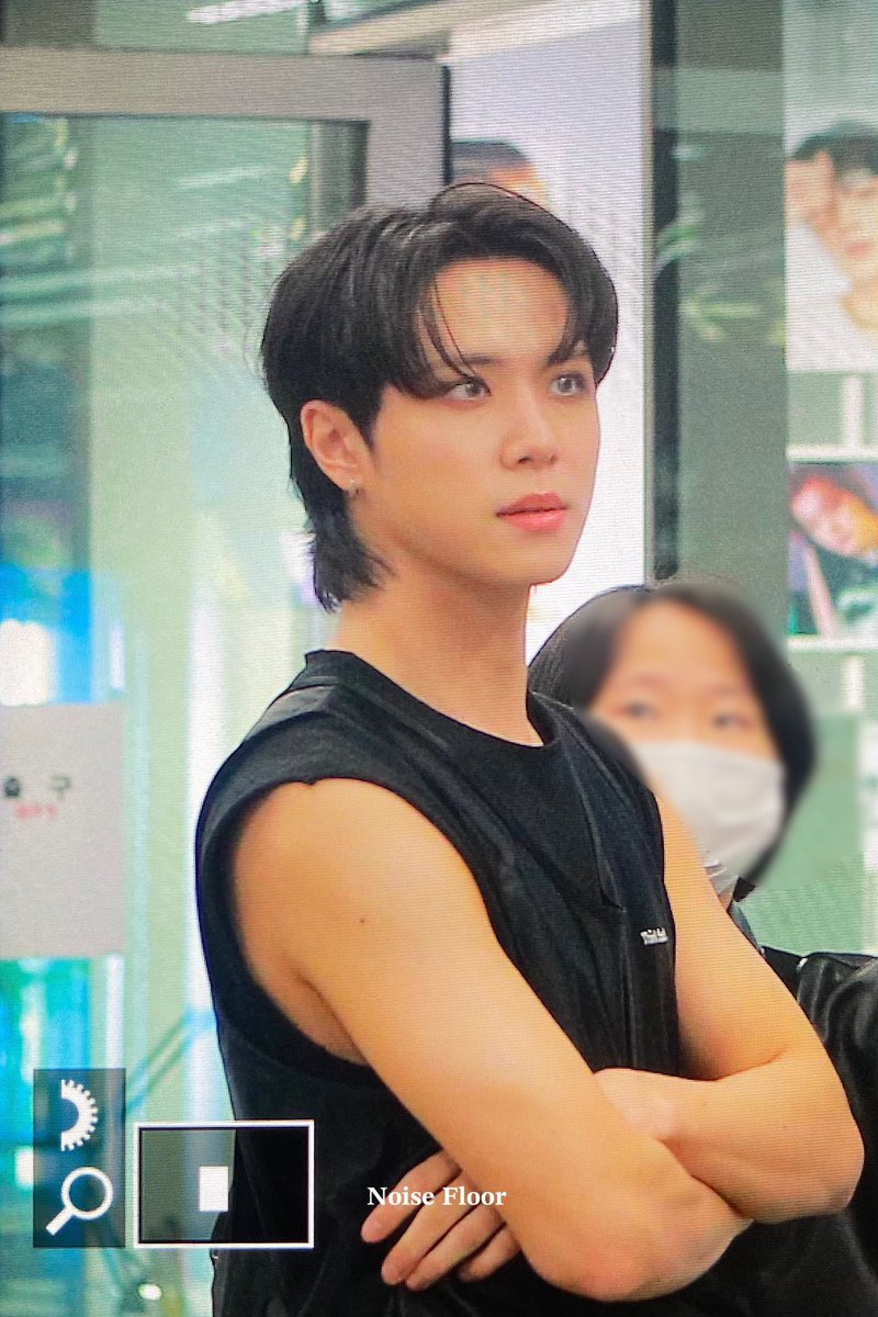 221020 선물굿◠‿◠ 💗

#위아이 #wei #김동한 #동한 #KimDonghan