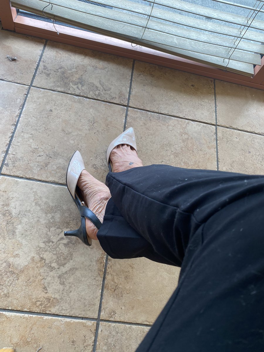 Amy40337040's tweet photo. Do you love pretty piggies👣
#feetpics #footfetish https://t.co/gz1xe9C20W