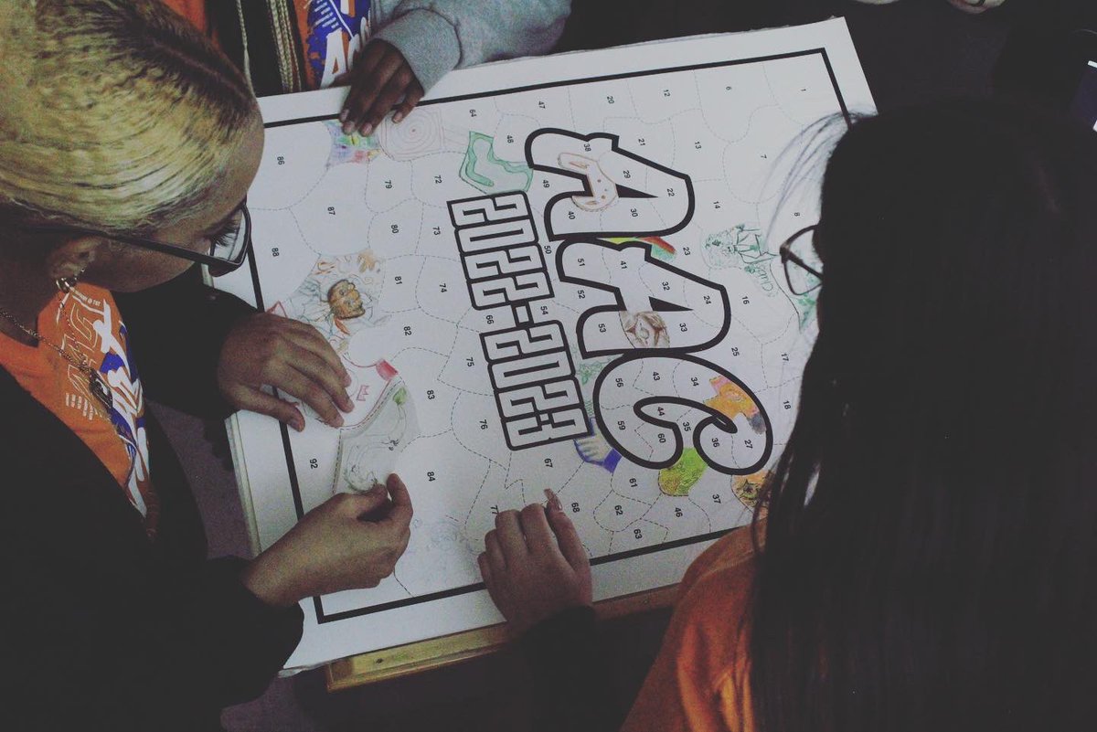 mytbtart's tweet photo. Yesterday was our second club day @TBTechHS. We have over 90 students in our club this year. Students seem excited and ready for all that’s in store. 

#CAA #AAC #ArtAcademyClub #TitanPride #myTBTart #TampaBayTech #ARatedSchool #Art #Artists #Design #CreativeTitansOfTampaBay https://t.co/5szlorYYpl