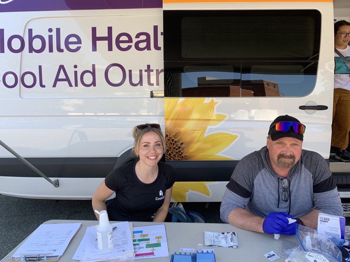 Love hearing ⁦<a href="/INHepSU/">INHSU</a>⁩ peer outreach on bus! Our ⁦<a href="/VicCoolAid/">Cool Aid</a>⁩ mobile outreach van has been so helpful in this summer’s peer hep c POC testing! Over 330 tests. 12 folks found  living with HepC and 7 folks already on treatment.