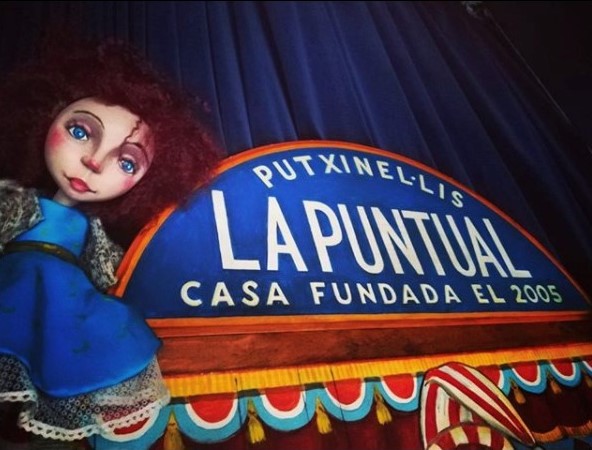 I feature <a href="/LaPuntual_/">La Puntual</a> , the puppet theatre of 
Barcelona that has eluded me up to now, and the amazing performers Hugo and Ines, performing this weekend as part of the #internationalpuppetfestivalbcn clownlink.com/2022/10/20/hug…